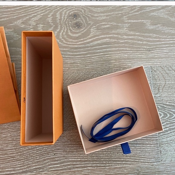 Louis Vuitton gift Box - shopping bag - blue Ribbon NEW - Picture 8 of 11